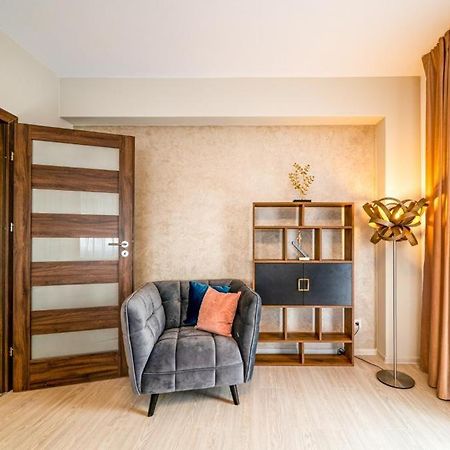 Pink Velvet Rk Ghimbav Apartman Kültér fotó