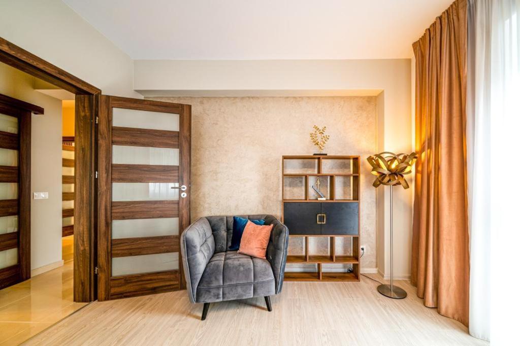 Pink Velvet Rk Ghimbav Apartman Kültér fotó